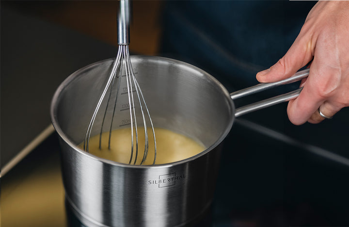 Eleganter Stieltopf aus Edelstahl für Kochen, Dämpfen, Dünsten und Garen auf allen Herdplatten – auch Induktion