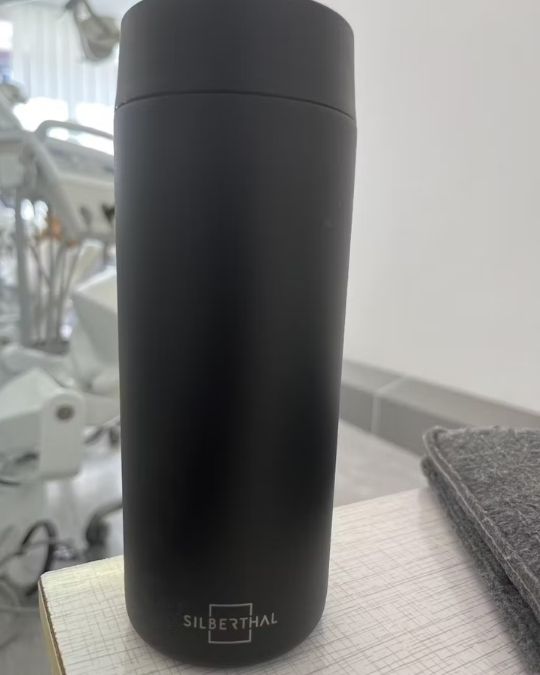 Kundenfoto: Thermobecher schwarz